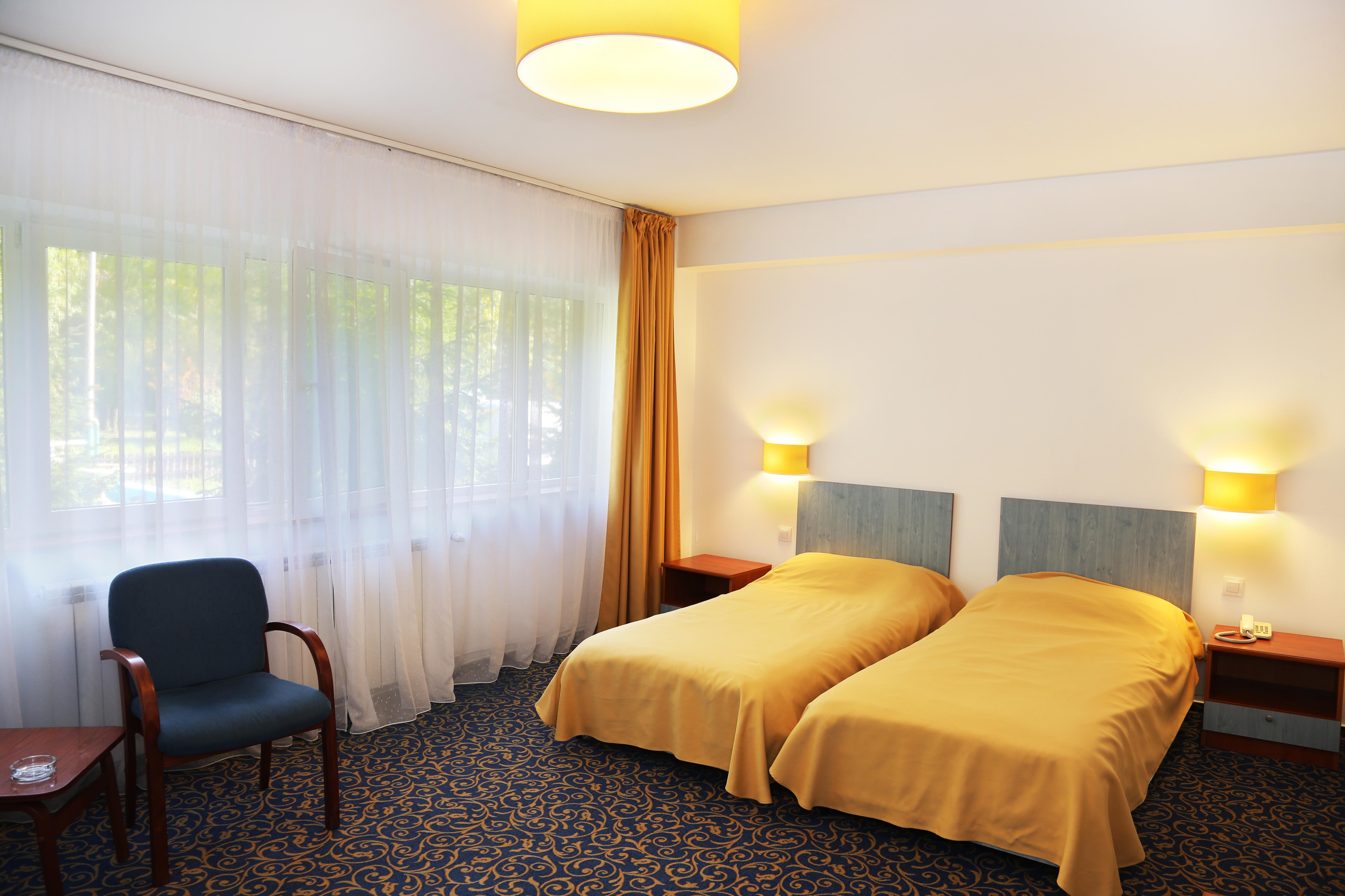 โฮเต็ล เฮราสทรอ Hotel บูคาเรสต์ ภายนอก รูปภาพ