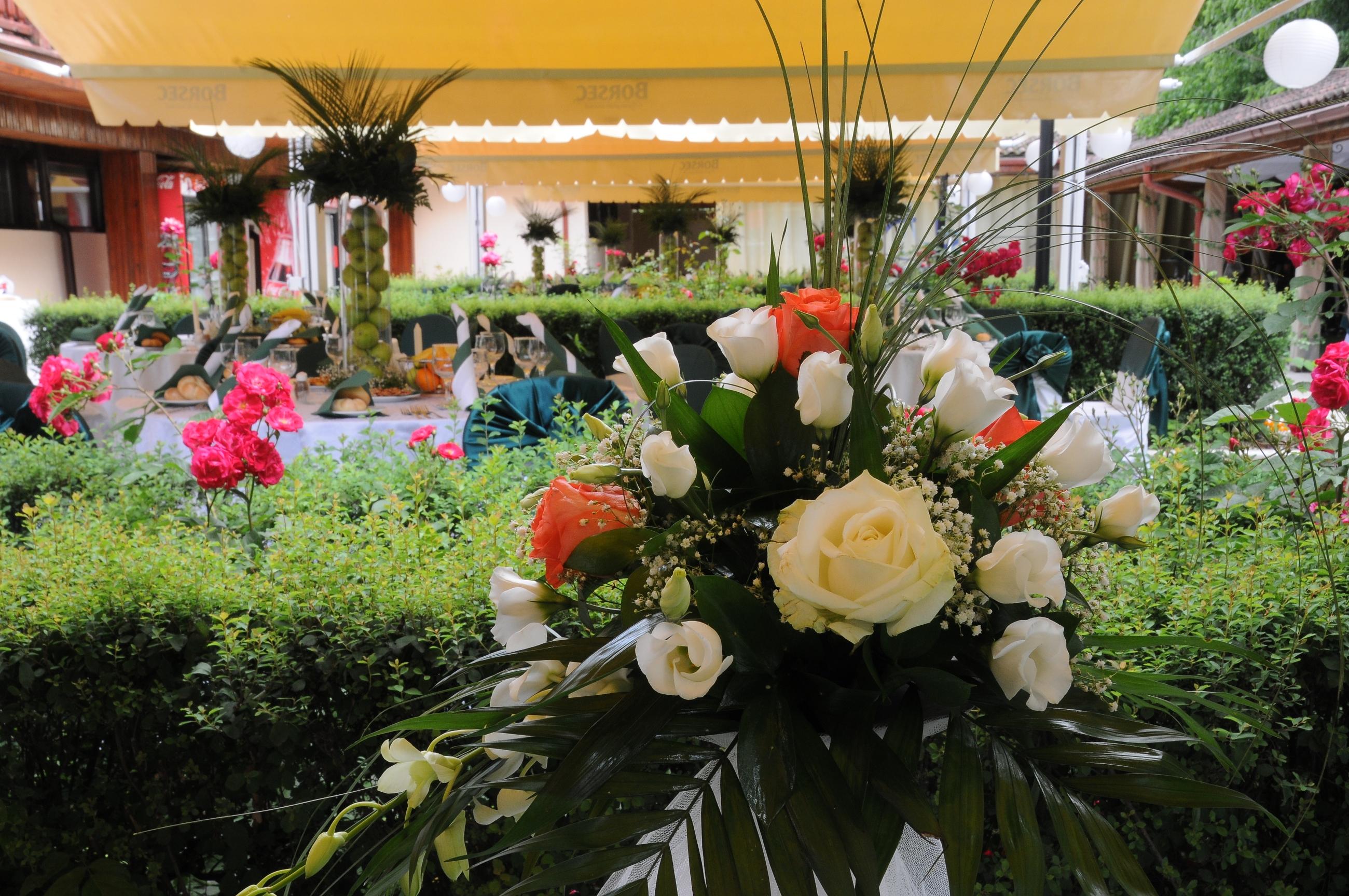 โฮเต็ล เฮราสทรอ Hotel บูคาเรสต์ ภายนอก รูปภาพ